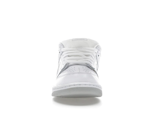 Nike SB Dunk Low Supreme 94 White Metallic Silver